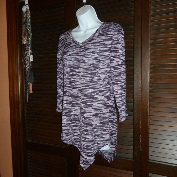 ALMOST FAMOUS Purple V-Neck Asymmetrical Sweater S - Picture 2 of 7